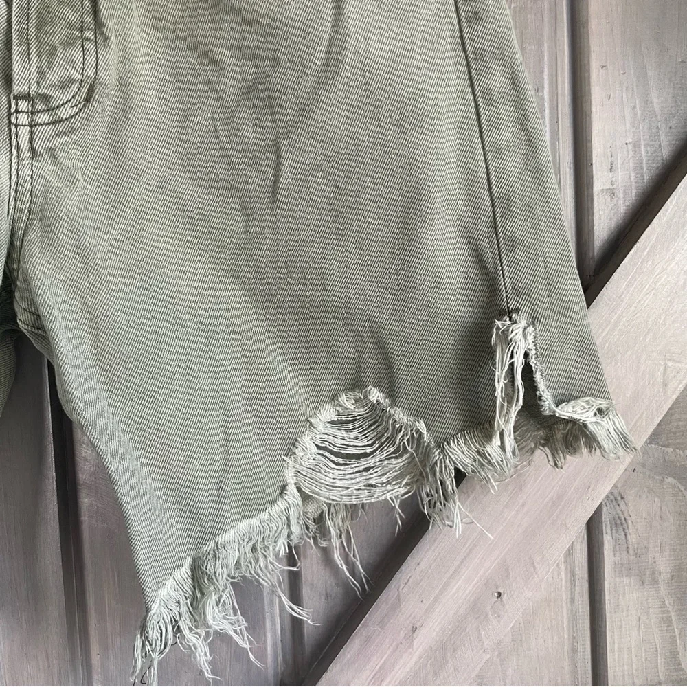 We The Free Sequoia Green Distressed Denim Shorts high rise size 30 100% Cotton - Picture 5 of 11